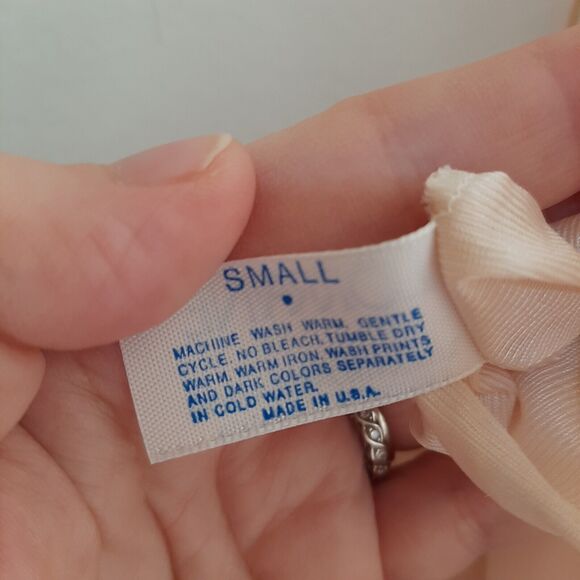 Vtg Lorraine Half Slip S  Nylon Made in USA Beige/Champaign SCALLOPED LACE TRIM - Picture 5 of 5